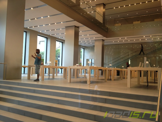   Apple Store  