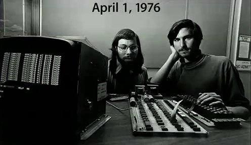 Сегодня Apple исполнилось 39 лет